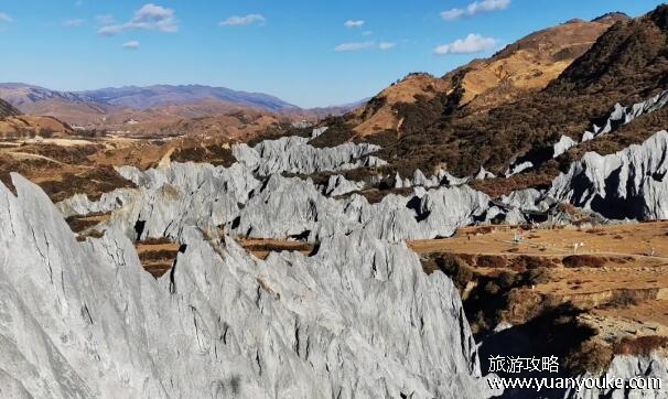 四川墨石公园好玩吗，非常奇幻的一个自然景点(墨石非常独特)