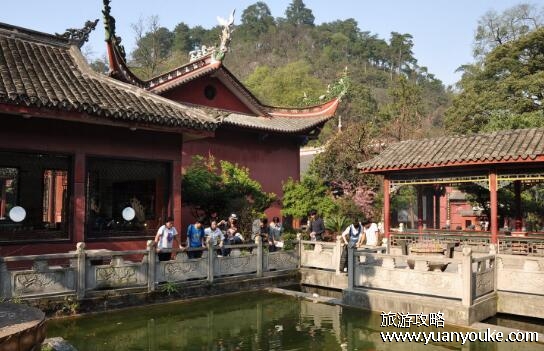 黔灵山公园晚上可以去吗，晚上8点之后就不能去了(有安全隐患)