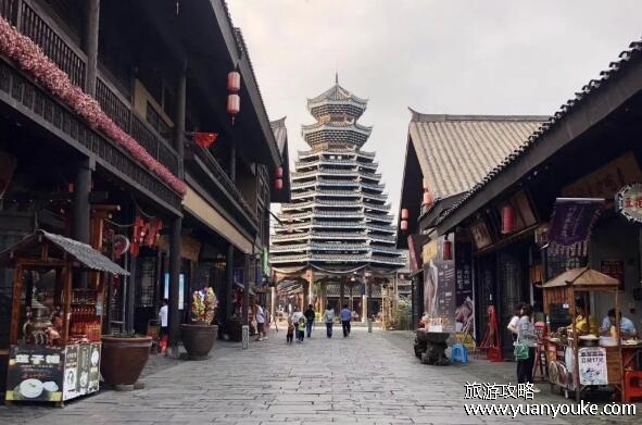 丹寨小镇好玩吗，值得一去的苗族特色小镇(自然风光非常独特)