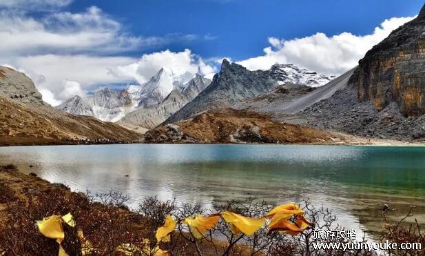 稻城亚丁在哪里，在四川甘孜(中国最美的旅游景点之一)