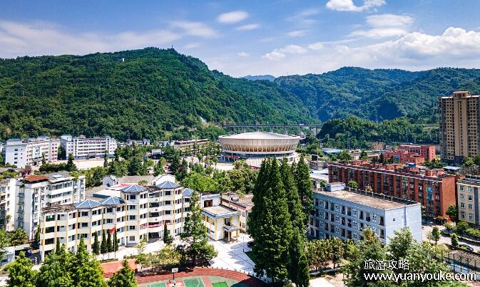 天全县属于哪个市，在四川省雅安市(有着令人惊叹的红灵佛光)