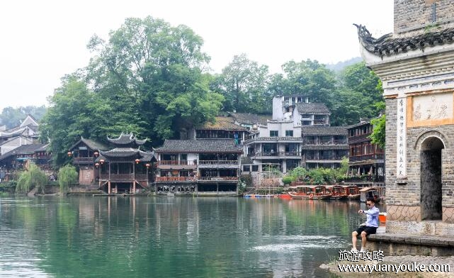 凤凰古城好玩吗