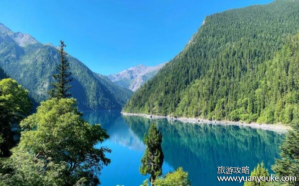 九寨沟在四川哪个城市，在四川阿坝(风景优美的高原风景区)