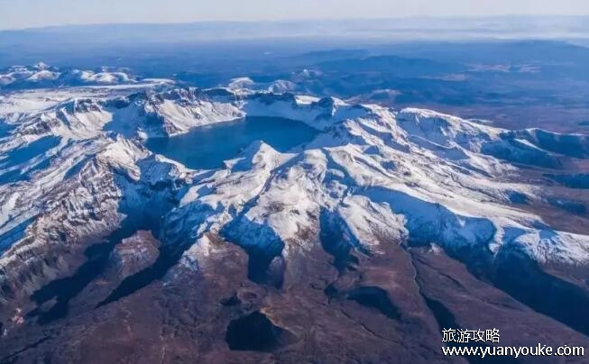 长白山是活火山吗，是(经历三次喷发被认为是最危险的火山之一)