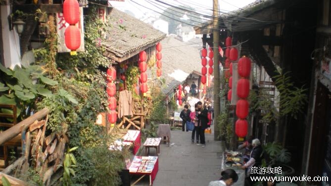磁器口在重庆哪个区，在沙坪坝区(中国传统四大古镇之一)