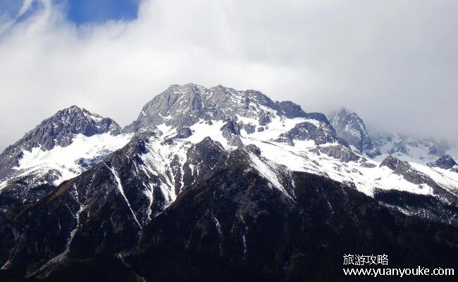 玉龙雪山海拔多高，5596米(从来没有人成功登顶过)
