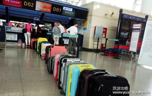 为啥20寸箱子上不了飞机了，2点原因(办理行李托运的要求)