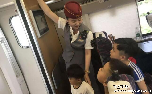 高铁儿童票怎么收费，按照年龄收费(免票的儿童没有独立座位)