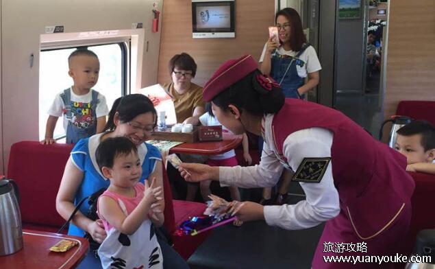 高铁儿童票怎么收费，按照年龄收费(免票的儿童没有独立座位)