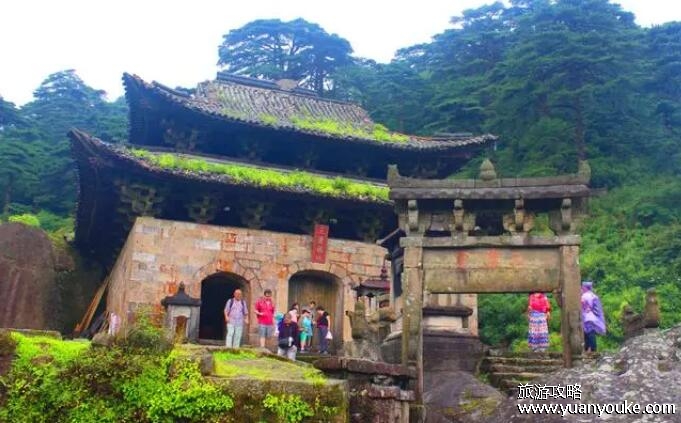 三清是指哪三位神仙，清元始天尊/上清灵宝天尊/太清道德天尊