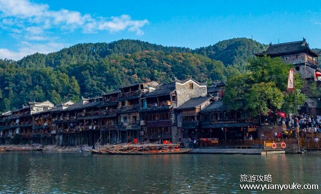 张家界要门票吗2023，部分景区特定人员免票(张家界大峡谷免票)