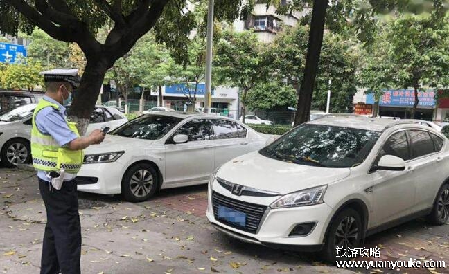 违停扣多少分罚款多少，违停路段不同处罚不同(特殊违停处罚)
