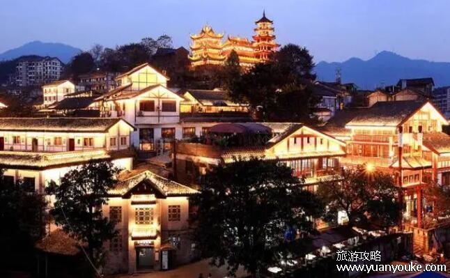重庆玩3天旅游攻略，交通住宿行程安排非常详细