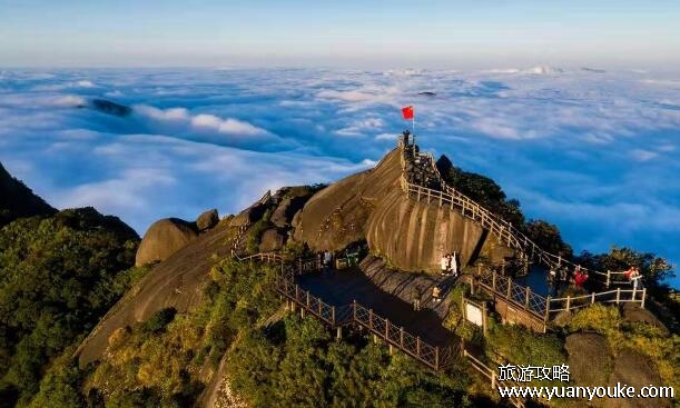 桂林猫儿山海拔多少米高，1500米(山形像猫的独特山峰)
