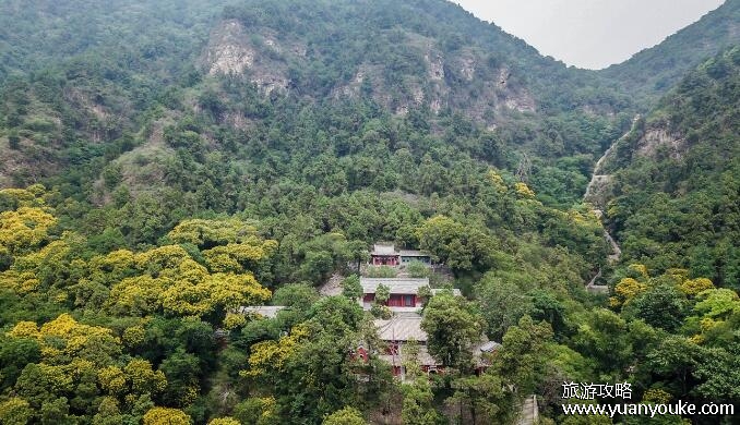 北京上方山海拔多少米，860米(非常适合夏天避暑的美丽景区)