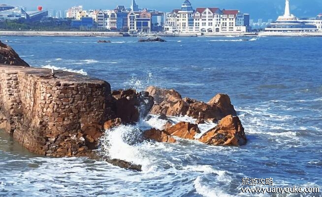 海边去哪里旅游最好，青岛、厦门、三亚(景点推荐)
