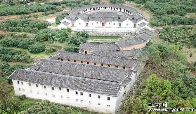 广东围龙屋好玩吗，非常适合休闲度假(可以体验乡村慢节奏生活)