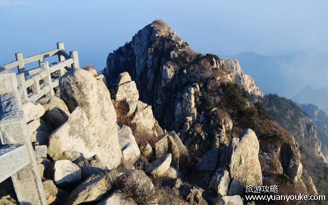 五岳之首是哪座山，东岳泰山(泰山千百年来占据五岳之首的原因)