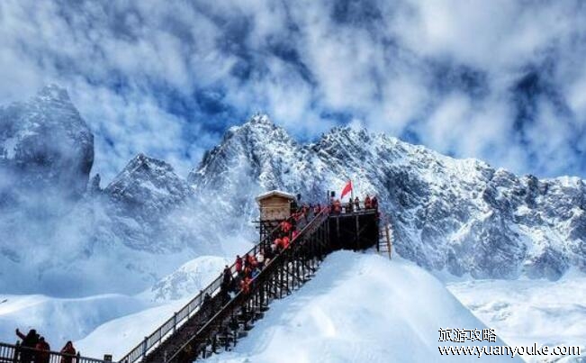 玉龙雪山几月份有雪，11月至次年4月(玉龙雪山各个景区门票费用)