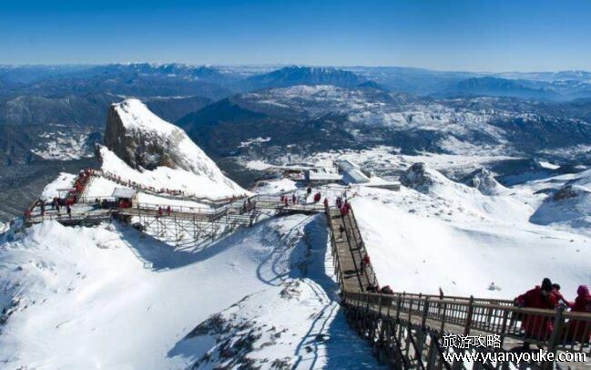 玉龙雪山几月份有雪，11月至次年4月(玉龙雪山各个景区门票费用)