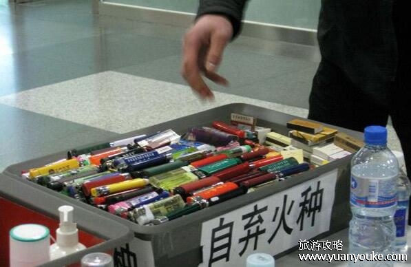 飞机上不能带什么，各种违禁物品详细介绍(携带违禁物品的后果)