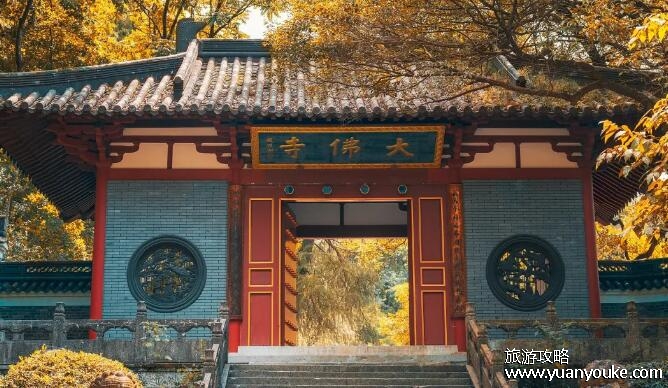 新昌大佛寺门票多少一张，全票80元一张(有许多优惠策略)