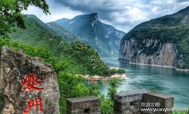 长江三峡指的是哪三峡，瞿塘峡、巫峡、西陵峡(西陵峡有3个5A景区)