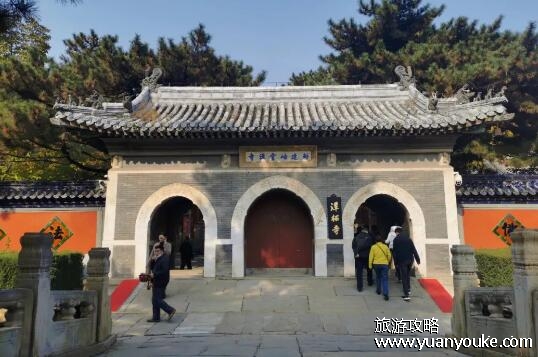 潭柘寺是什么教派，佛教禅宗发源地之一(以禅宗文化为核心)