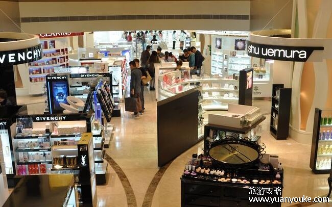 免税店是什么意思，经过批准向指定人员出售免税商品的商店