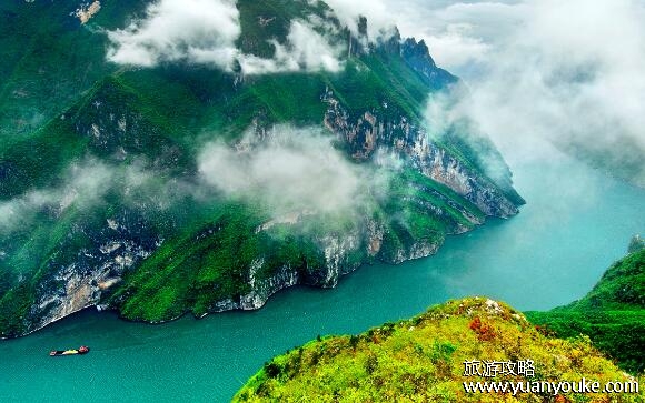 长江有多深的水，最深的地方达到了320米(辽阔壮观的美丽河流)