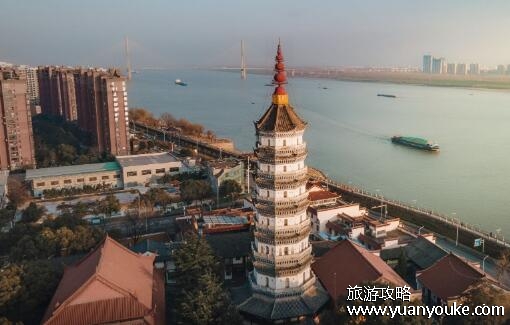 振风塔多少年历史，具有600多年的悠久历史(长江著名地标建筑之一)