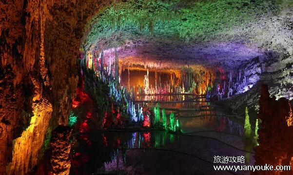 石海洞乡风景名胜区好玩吗，喀斯特地貌非常独特(特色经典众多)