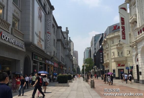 江汉路步行街游玩攻略，四大攻略让你(中国最长步行街)