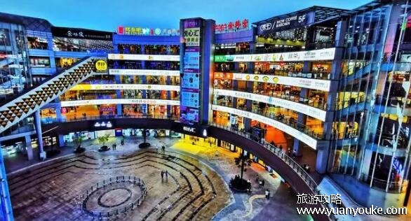 光谷步行街游玩攻略大全，最顶级的购物天堂之一(知名商铺众多)