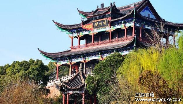 晴川阁在武汉哪个区，在武汉市汉阳区(历史上众多文人墨客的聚会场所)