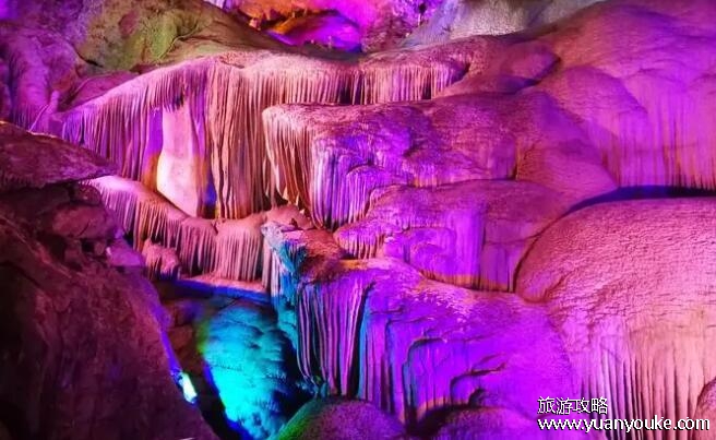 老君山风景区门票价格，成人100元学生50元(老君山详细价格费用)