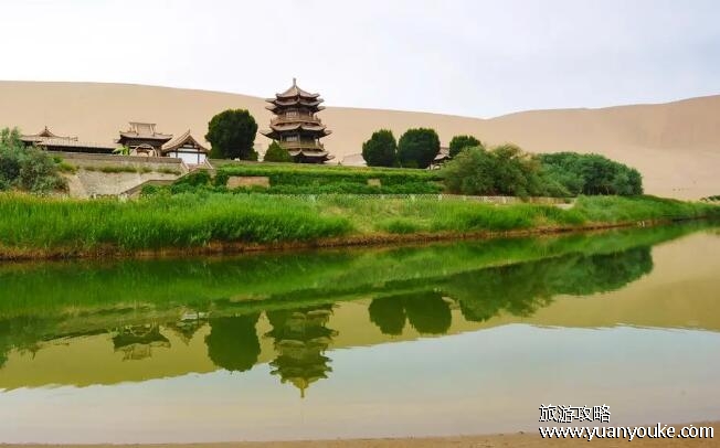 月牙泉在哪里，甘肃省酒泉市敦煌市鸣沙山(月牙泉景区费用详情)