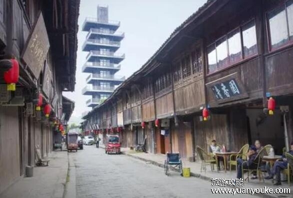 西来古镇在哪个地方，在四川省成都市(历史悠久的美丽古镇)
