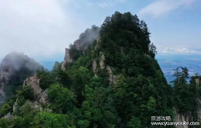 宝鸡市都有什么山，十几座著名山峰(太白山秦岭知名度最高)