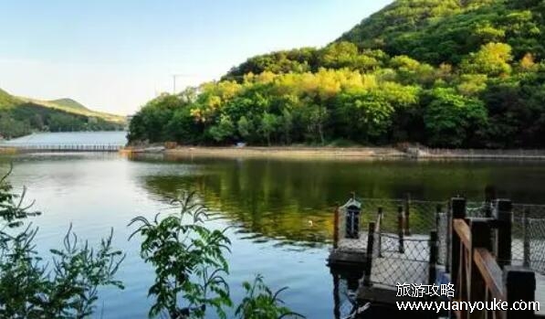 沈阳棋盘山好玩吗，风光独特的旅游胜地(四季景色都很吸引人)