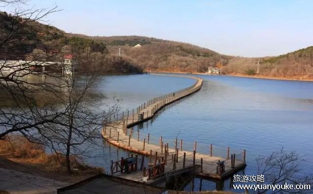 沈阳棋盘山好玩吗，风光独特的旅游胜地(四季景色都很吸引人)
