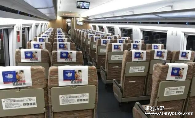 为什么宁愿买一等座也不买二等座，可能会收获意想不到的人脉资源