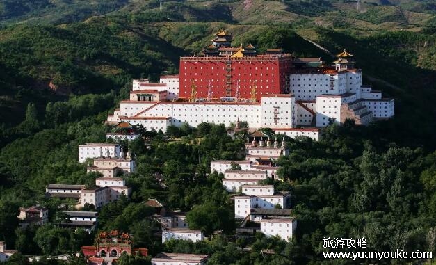 小布达拉宫在什么地方，在河北省承德市(名为普陀宗乘之庙)