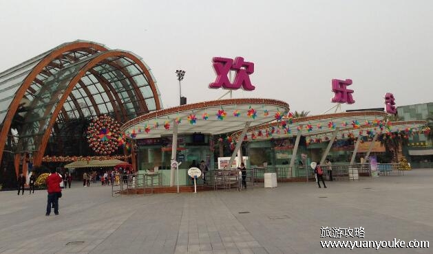 成都欢乐谷好玩吗，游乐设施众多的趣味公园(主题节日活动众多)