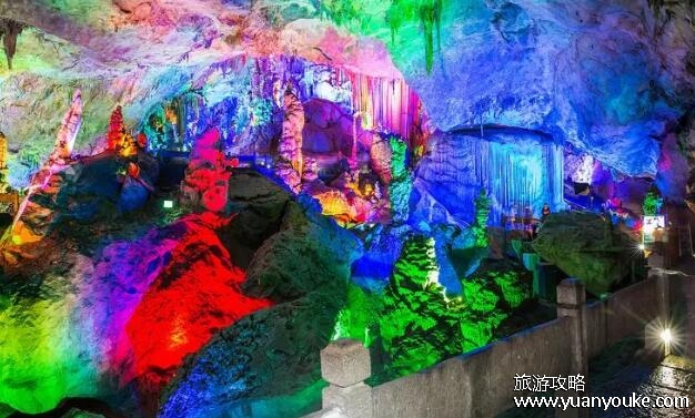 桐庐瑶琳仙境好玩吗，石钟乳景观非常宏伟壮观(娱乐活动众多)