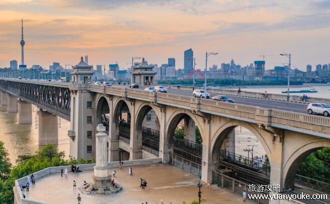 旅游最适合的城市