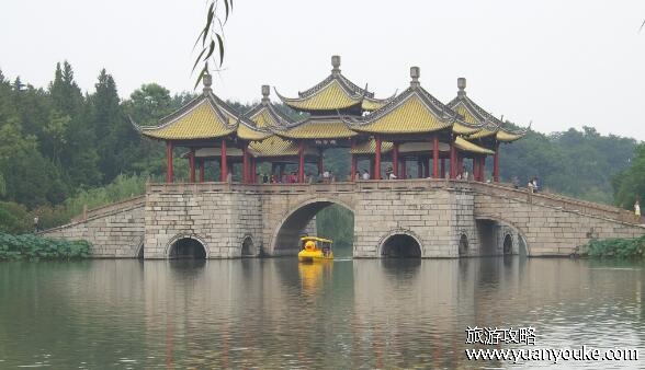 二十四桥在哪个城市，是江苏扬州的一个景点(中国古典园林之母)