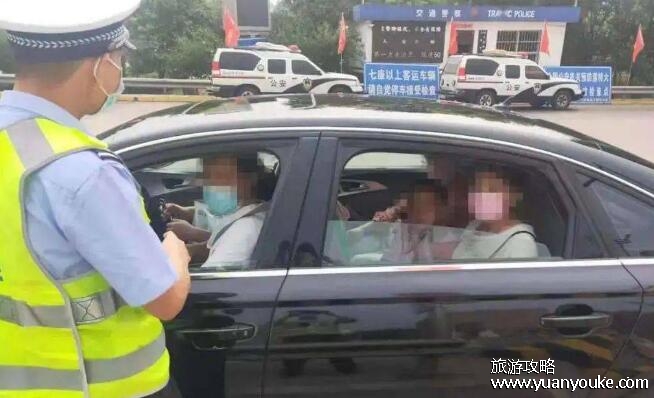5大人1个婴儿算超载吗，算超载(无论多大的婴儿都属于乘客)