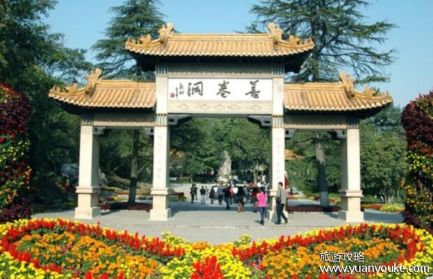 善卷洞风景区好玩吗，十分独特的溶洞景区(景色奇幻绚丽)