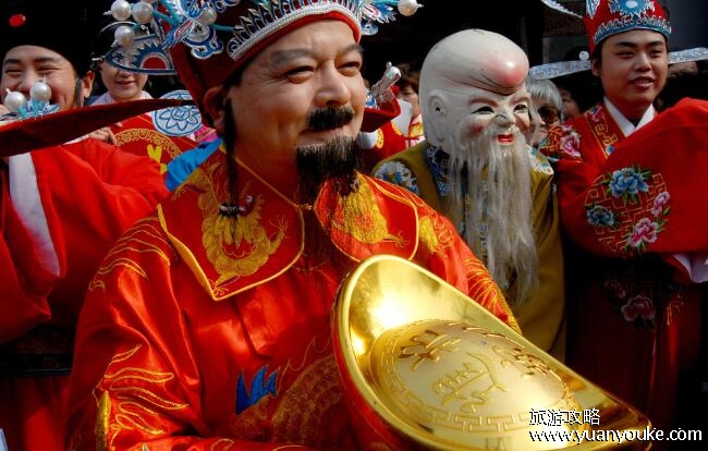 女人为什么不能拜财神，体现了男尊女卑思想(男女都可以拜)